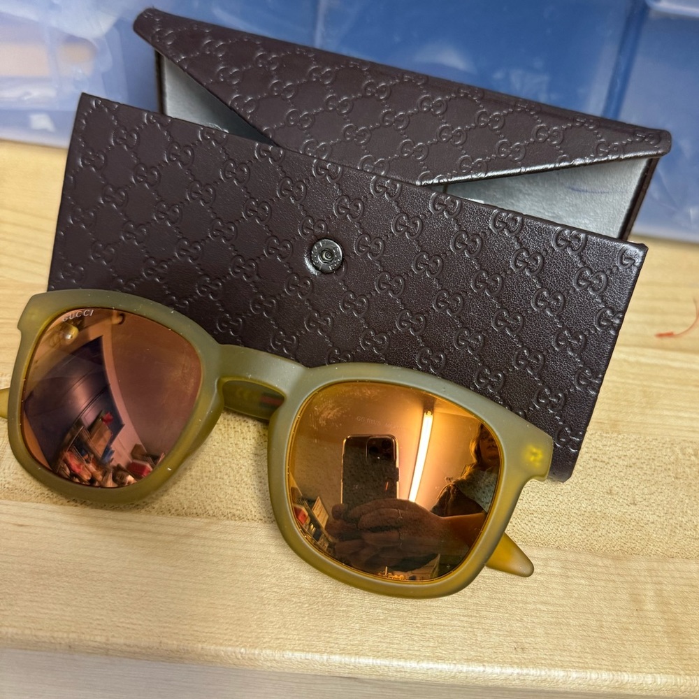 Gucci sunglasses